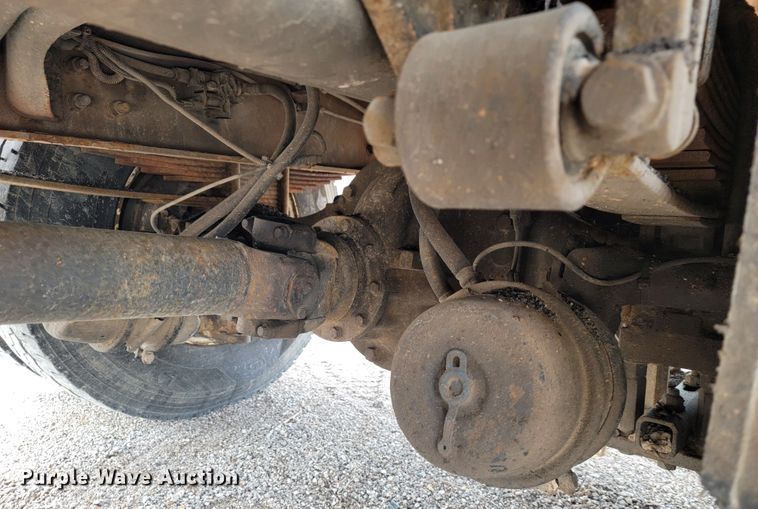 image for item JL9645 2006 International 7400  dump truck