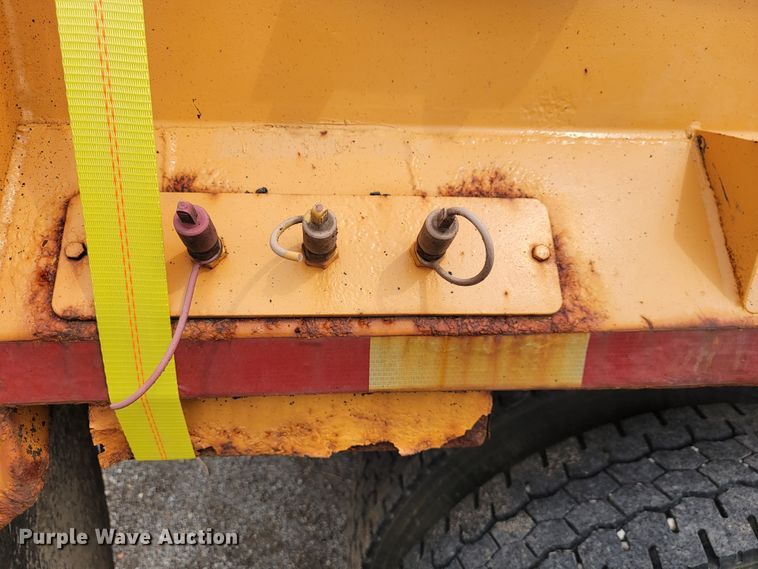 image for item JL9645 2006 International 7400  dump truck