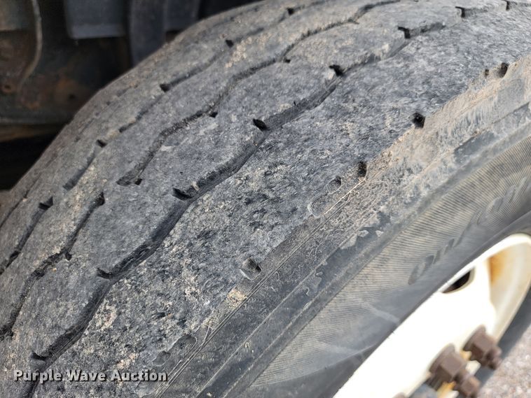 image for item JL9645 2006 International 7400  dump truck