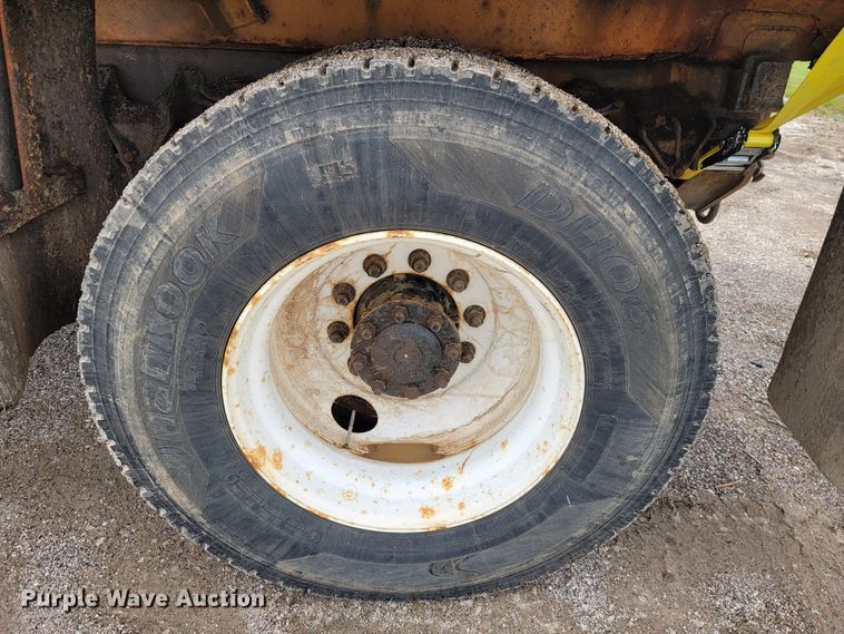 image for item JL9645 2006 International 7400  dump truck