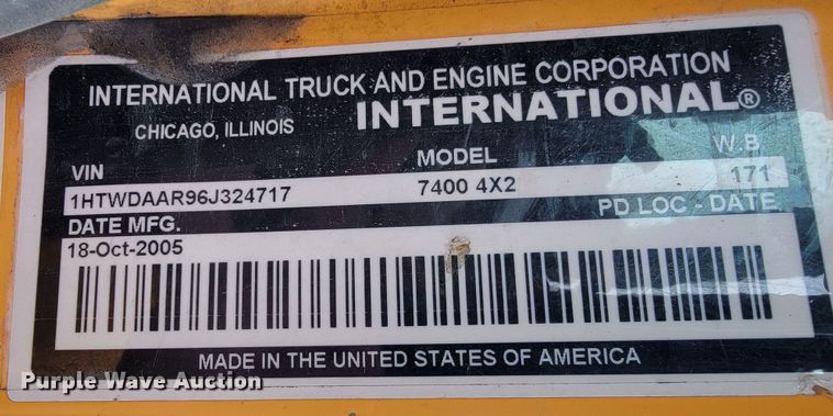 image for item JL9645 2006 International 7400  dump truck