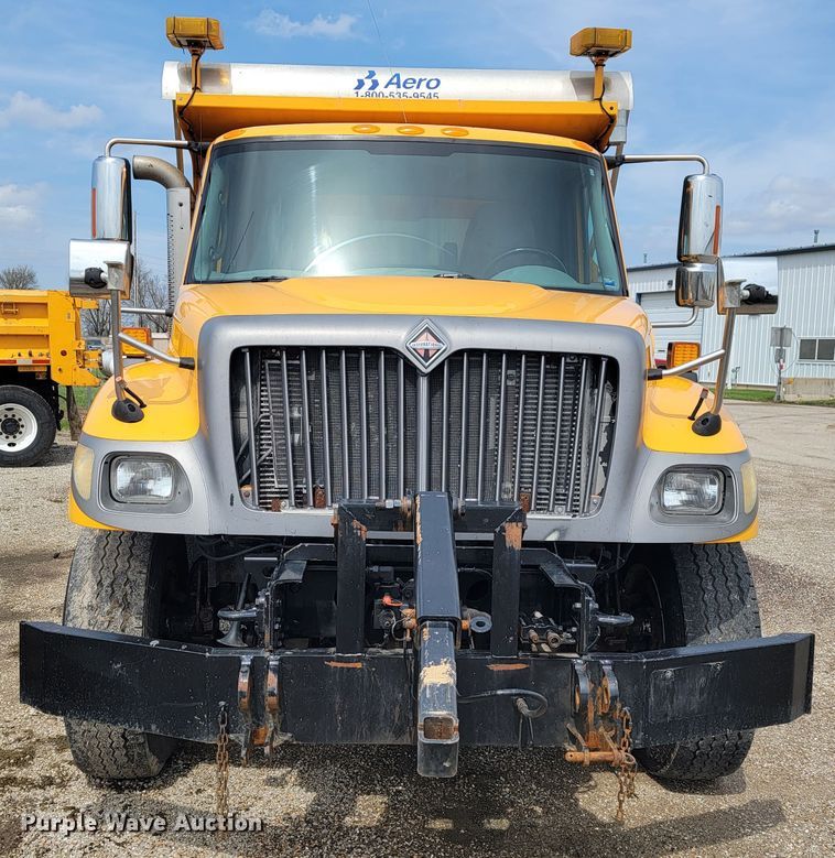 image for item JL9646 2007 International 7400  dump truck