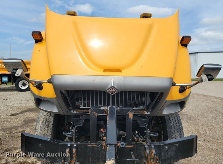 image for item JL9646 2007 International 7400  dump truck