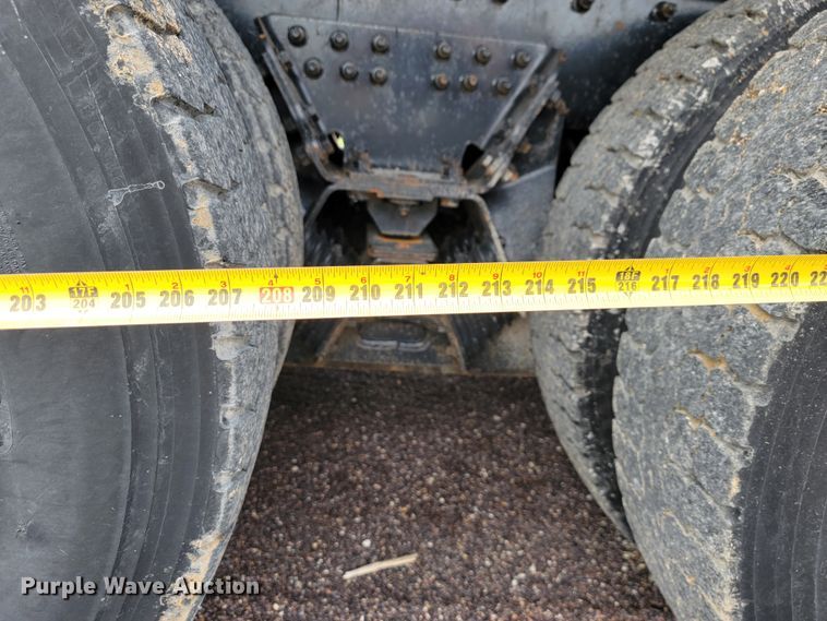 image for item JL9646 2007 International 7400  dump truck