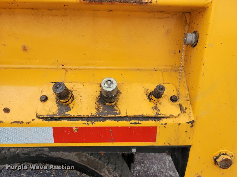 image for item JL9646 2007 International 7400  dump truck