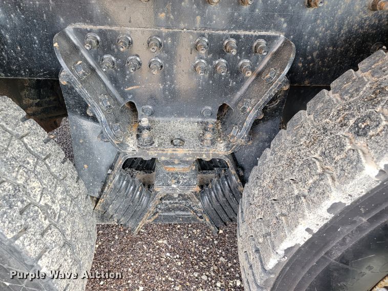 image for item JL9646 2007 International 7400  dump truck