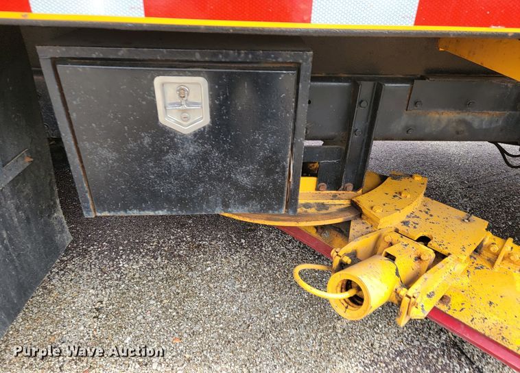 image for item JL9646 2007 International 7400  dump truck