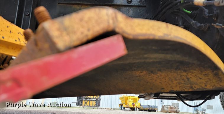 image for item JL9646 2007 International 7400  dump truck