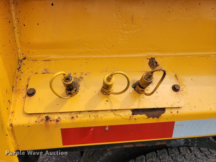 image for item JL9646 2007 International 7400  dump truck