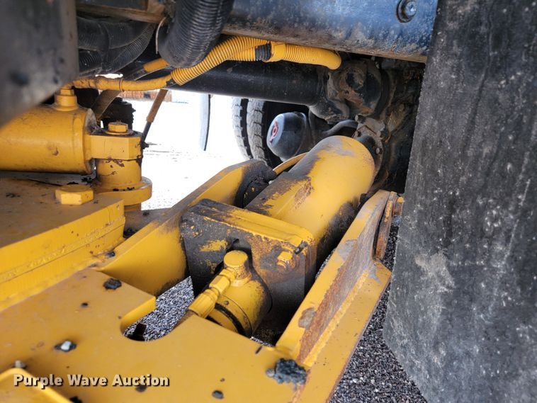 image for item JL9646 2007 International 7400  dump truck