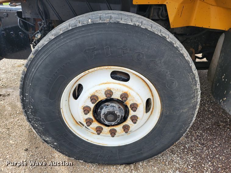 image for item JL9646 2007 International 7400  dump truck