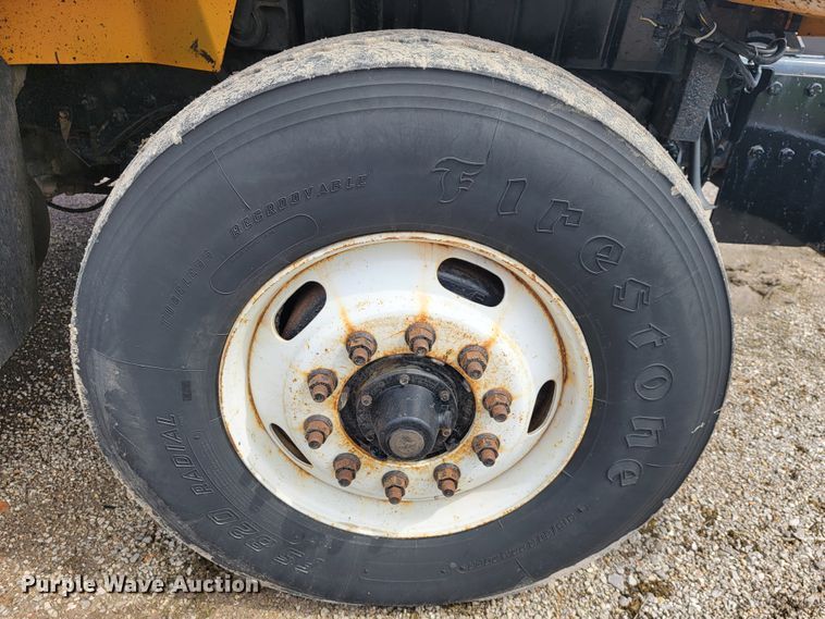 image for item JL9646 2007 International 7400  dump truck