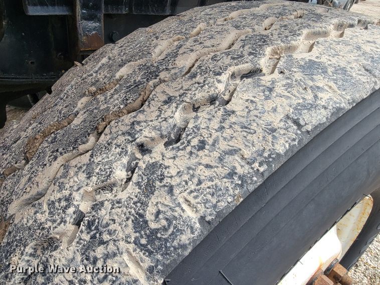 image for item JL9646 2007 International 7400  dump truck