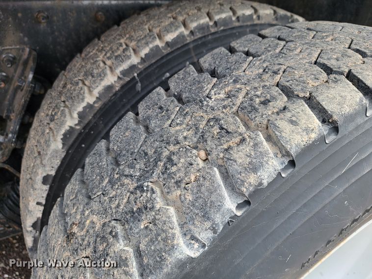 image for item JL9646 2007 International 7400  dump truck