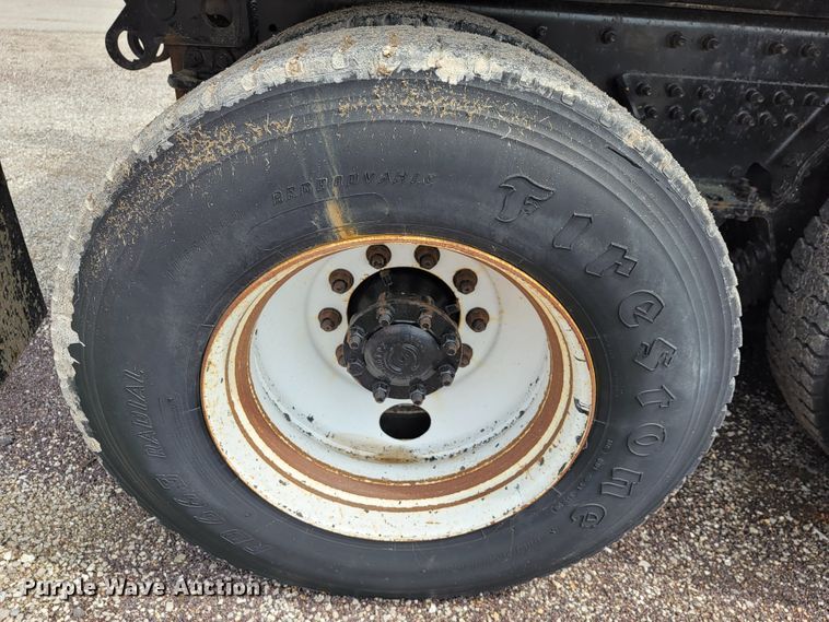 image for item JL9646 2007 International 7400  dump truck