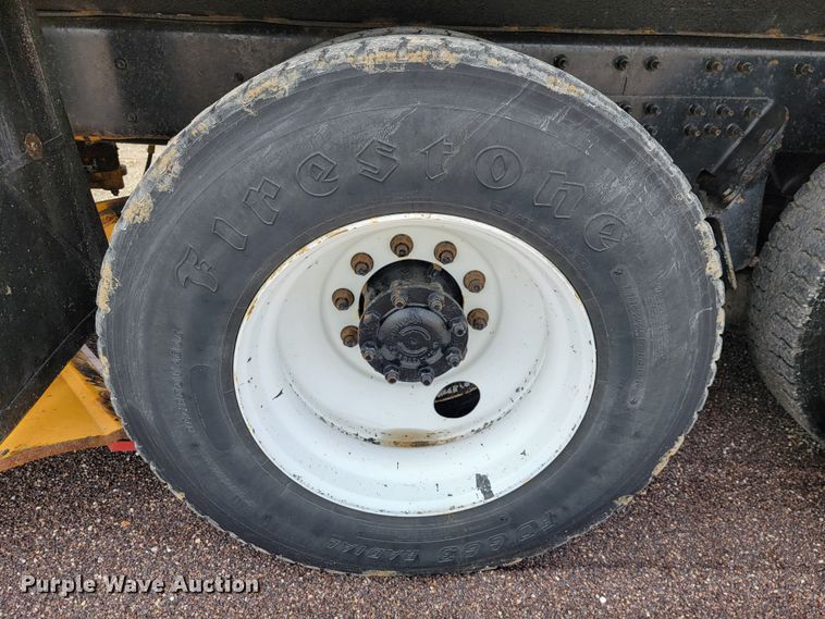 image for item JL9646 2007 International 7400  dump truck