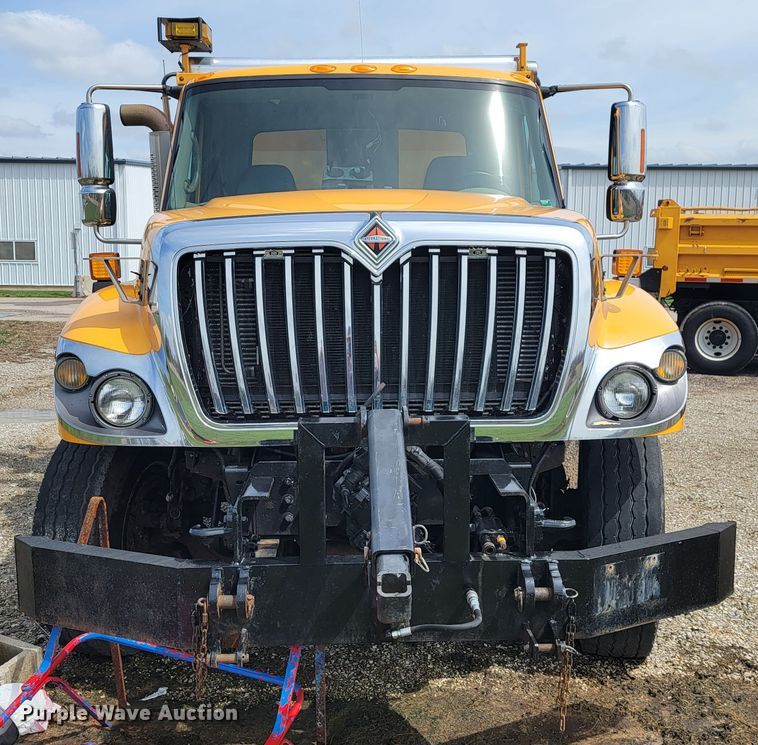 image for item JL9647 2009 International WorkStar 7500  dump truck