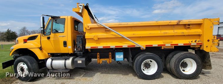 image for item JL9647 2009 International WorkStar 7500  dump truck