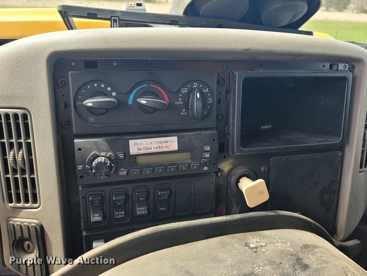 image for item JL9647 2009 International WorkStar 7500  dump truck