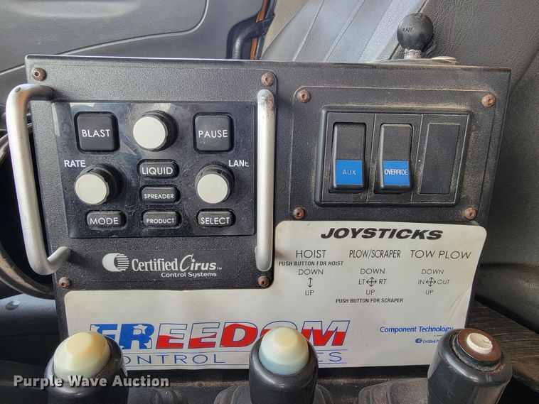 image for item JL9647 2009 International WorkStar 7500  dump truck