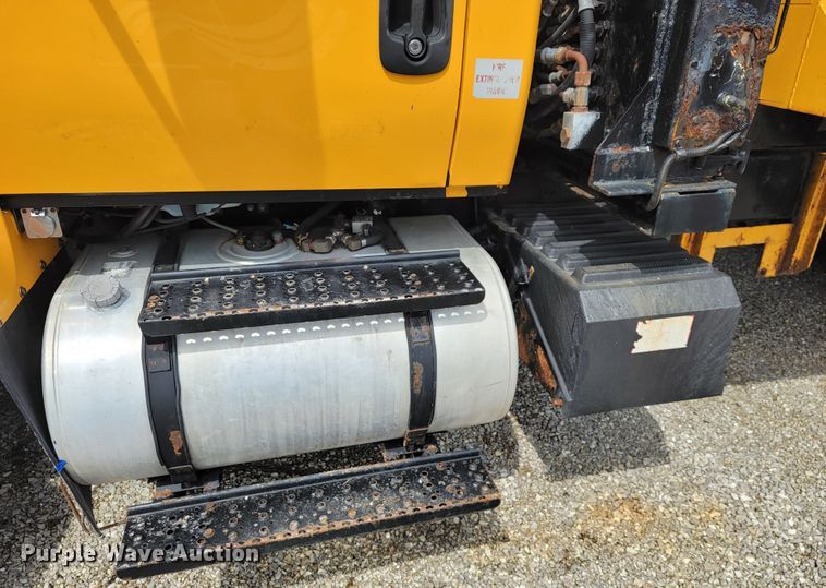 image for item JL9647 2009 International WorkStar 7500  dump truck