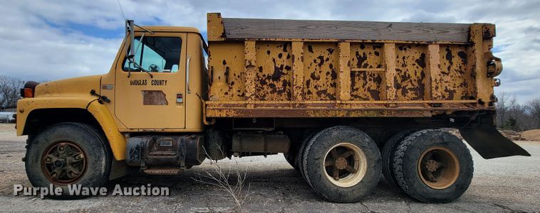image for item JL9658 1988 International F1954  dump truck