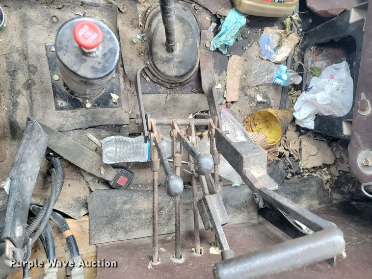 image for item JL9658 1988 International F1954  dump truck