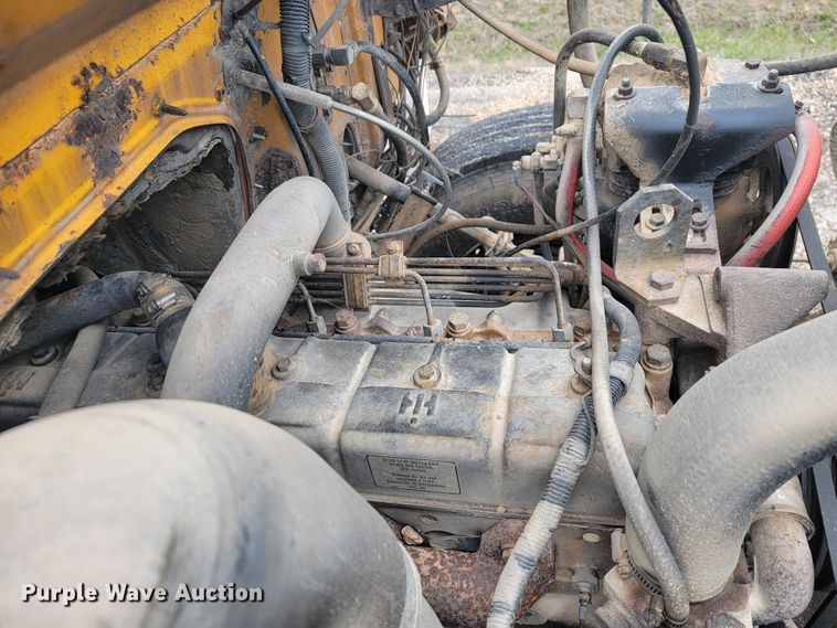 image for item JL9658 1988 International F1954  dump truck