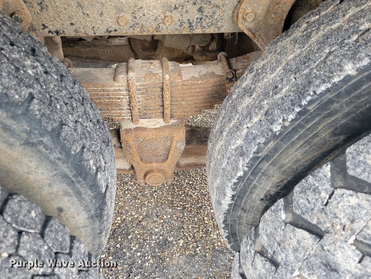 image for item JL9658 1988 International F1954  dump truck