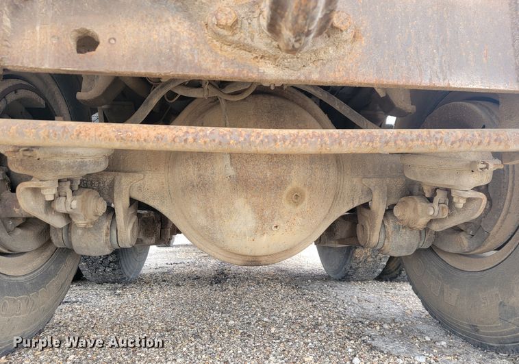 image for item JL9658 1988 International F1954  dump truck