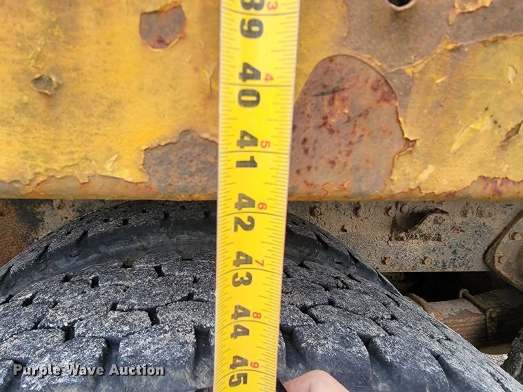 image for item JL9658 1988 International F1954  dump truck