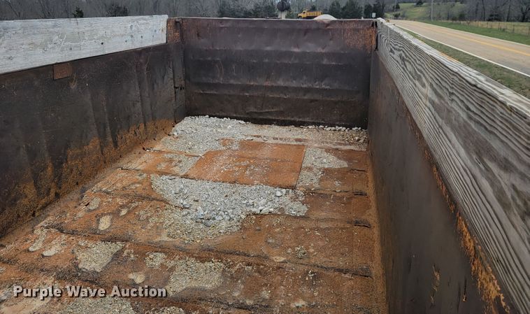 image for item JL9658 1988 International F1954  dump truck