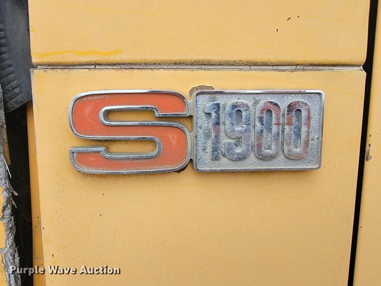 image for item JL9658 1988 International F1954  dump truck