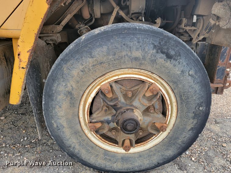 image for item JL9658 1988 International F1954  dump truck