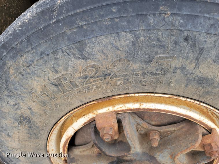 image for item JL9658 1988 International F1954  dump truck