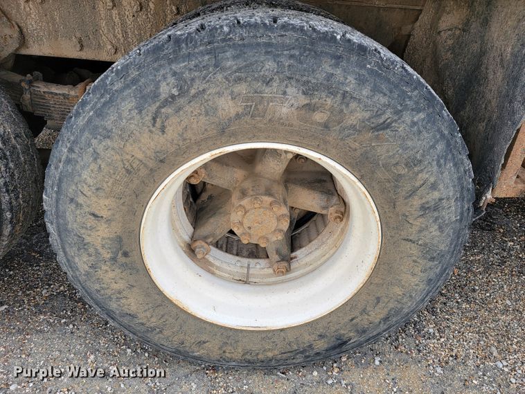 image for item JL9658 1988 International F1954  dump truck