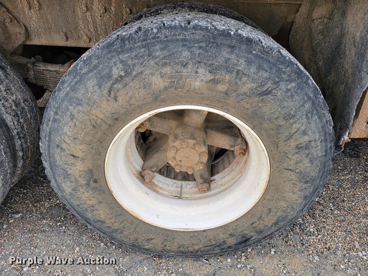 image for item JL9658 1988 International F1954  dump truck