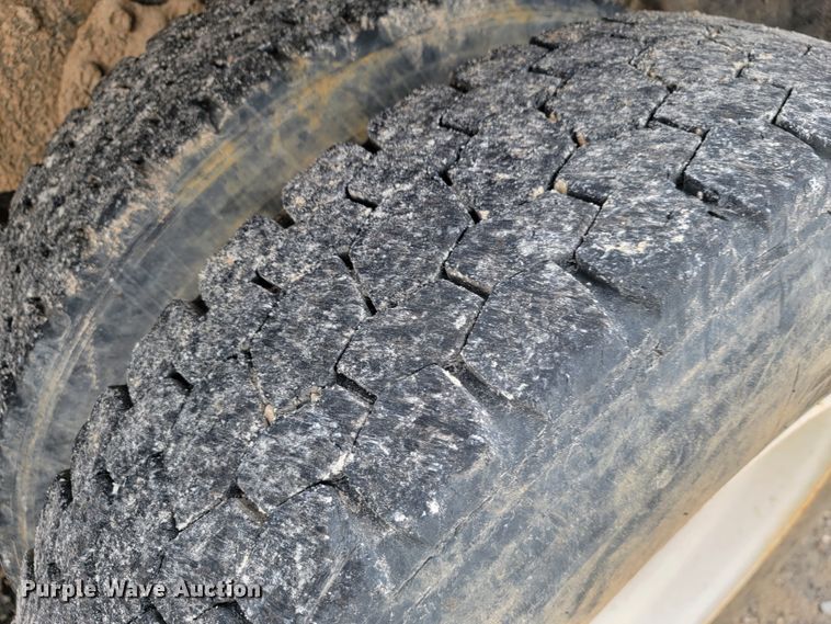 image for item JL9658 1988 International F1954  dump truck