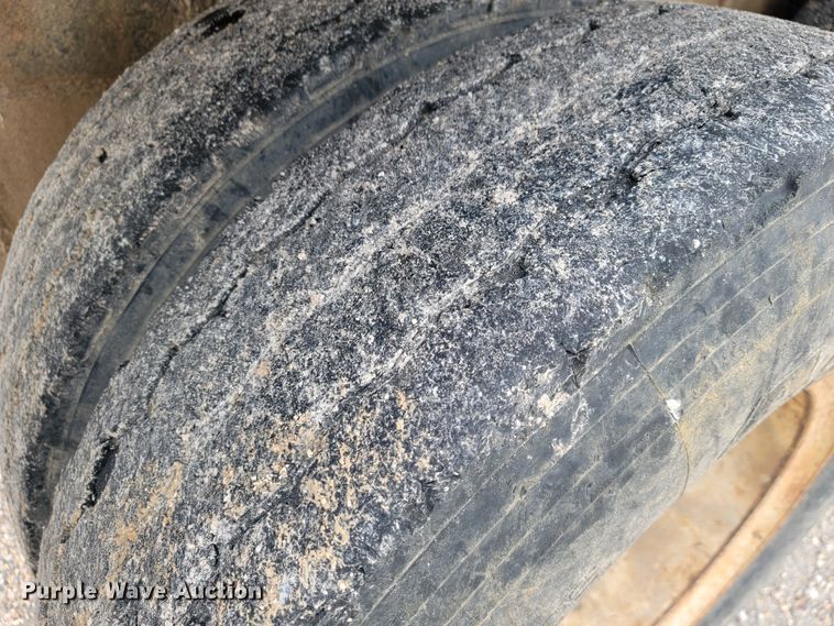 image for item JL9658 1988 International F1954  dump truck