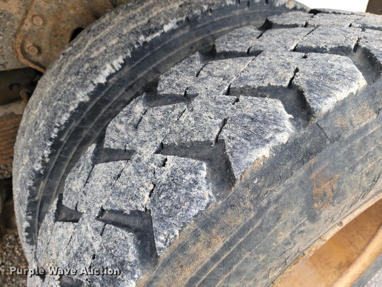 image for item JL9658 1988 International F1954  dump truck