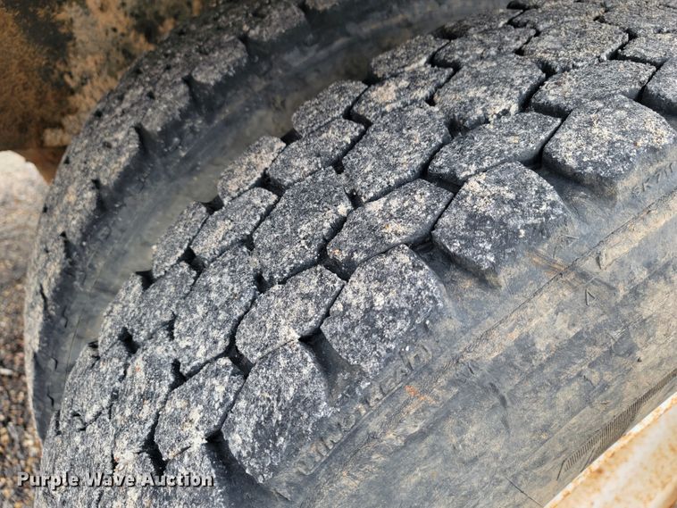 image for item JL9658 1988 International F1954  dump truck