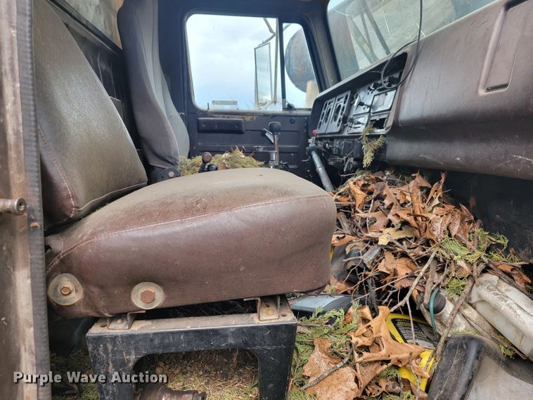 image for item JL9659 1988 International F1954  dump truck