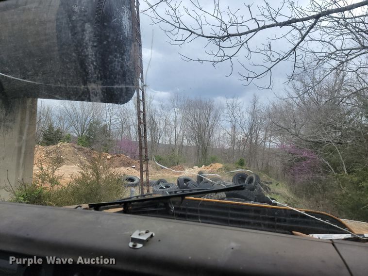 image for item JL9659 1988 International F1954  dump truck