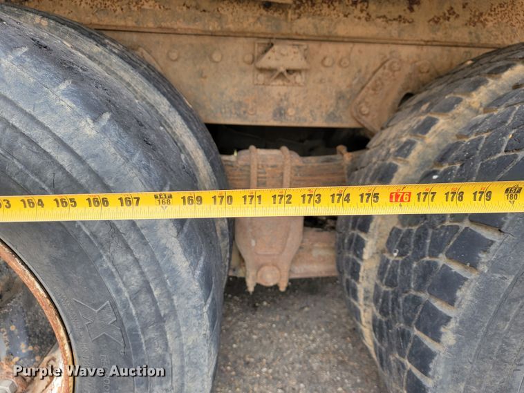 image for item JL9659 1988 International F1954  dump truck