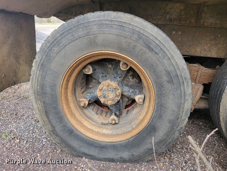 image for item JL9659 1988 International F1954  dump truck