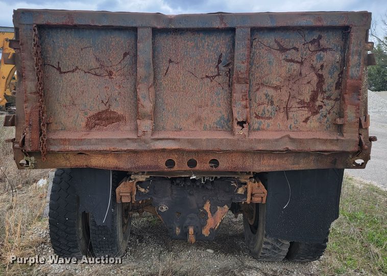 image for item JL9660 1977 Chevrolet C65  dump truck
