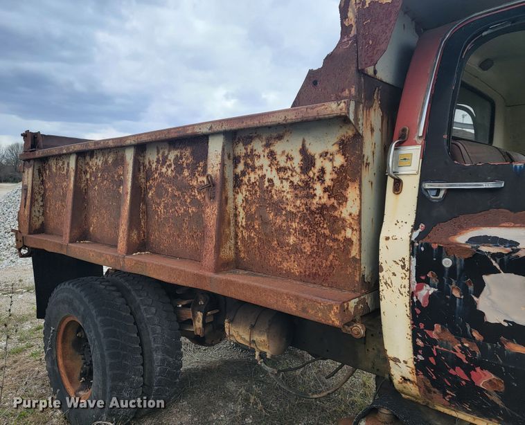 image for item JL9660 1977 Chevrolet C65  dump truck