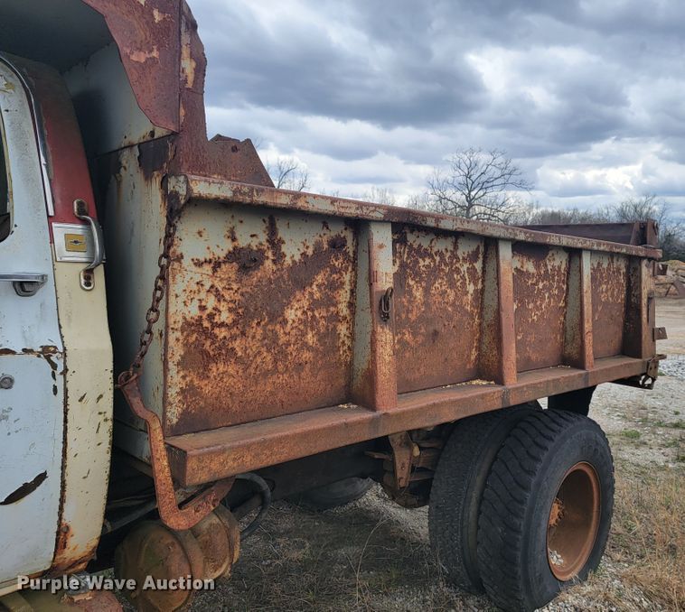image for item JL9660 1977 Chevrolet C65  dump truck