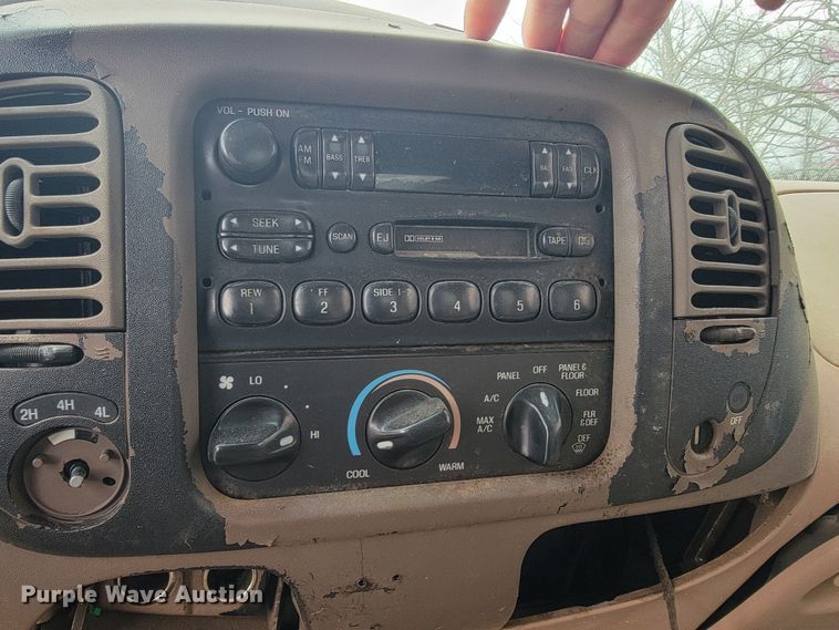 image for item JL9662 1998 Ford F150  SuperCab pickup truck