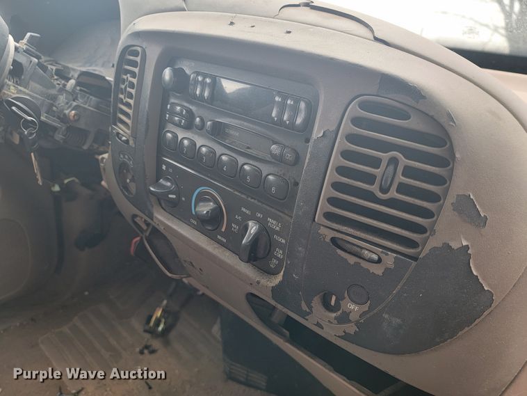 image for item JL9662 1998 Ford F150  SuperCab pickup truck